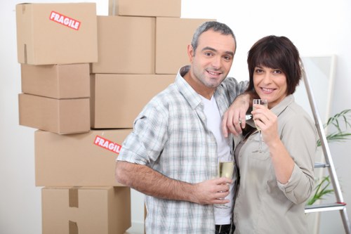 Efficient unpacking process in a new home